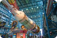 Kennedy_Space_Center-Saturn_rocket-VBEARB